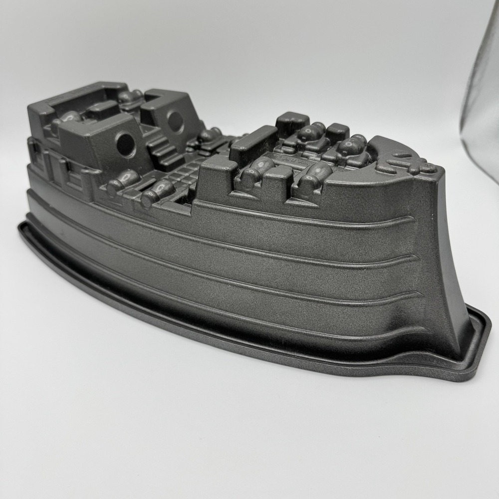 Nordic Ware Pirate Ship‎ Cake Pan RARE HTF